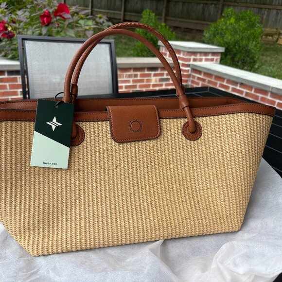 Tuckernuck Handbags - Tuckernuck Raffia East West bag